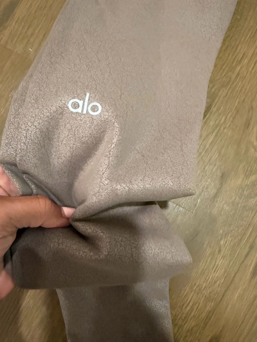 ALO FAUX LEATHER AIRBRUSH HIGH-WAIST LEGGING × 1
